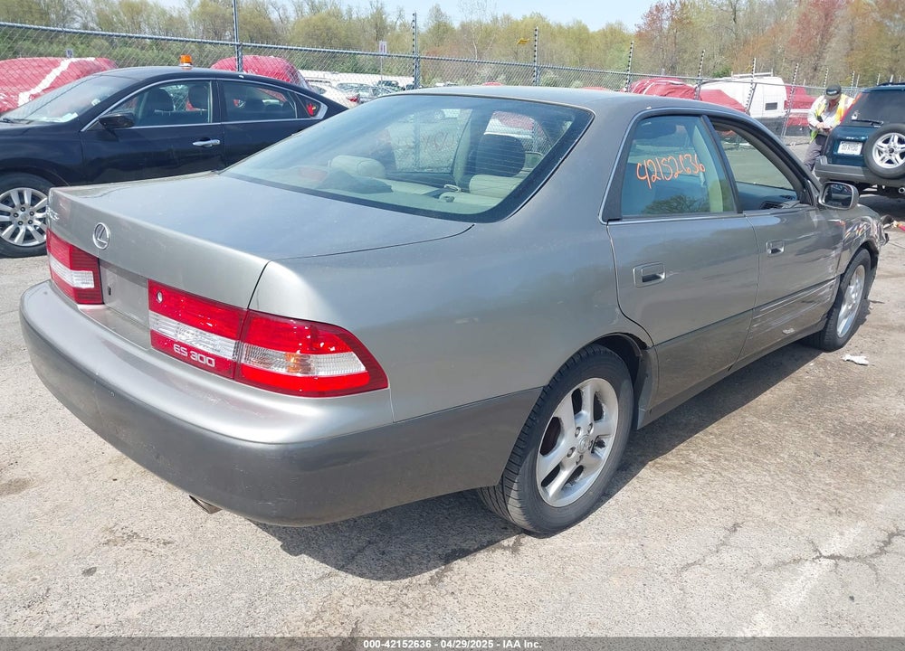 2001 LEXUS ES 300 VIN: JT8BF28G110334879