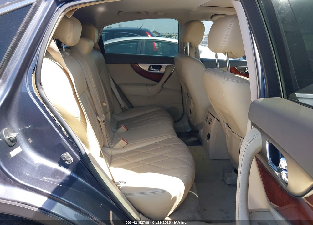 2009 INFINITI FX35 VIN: JNRAS18U69M102629