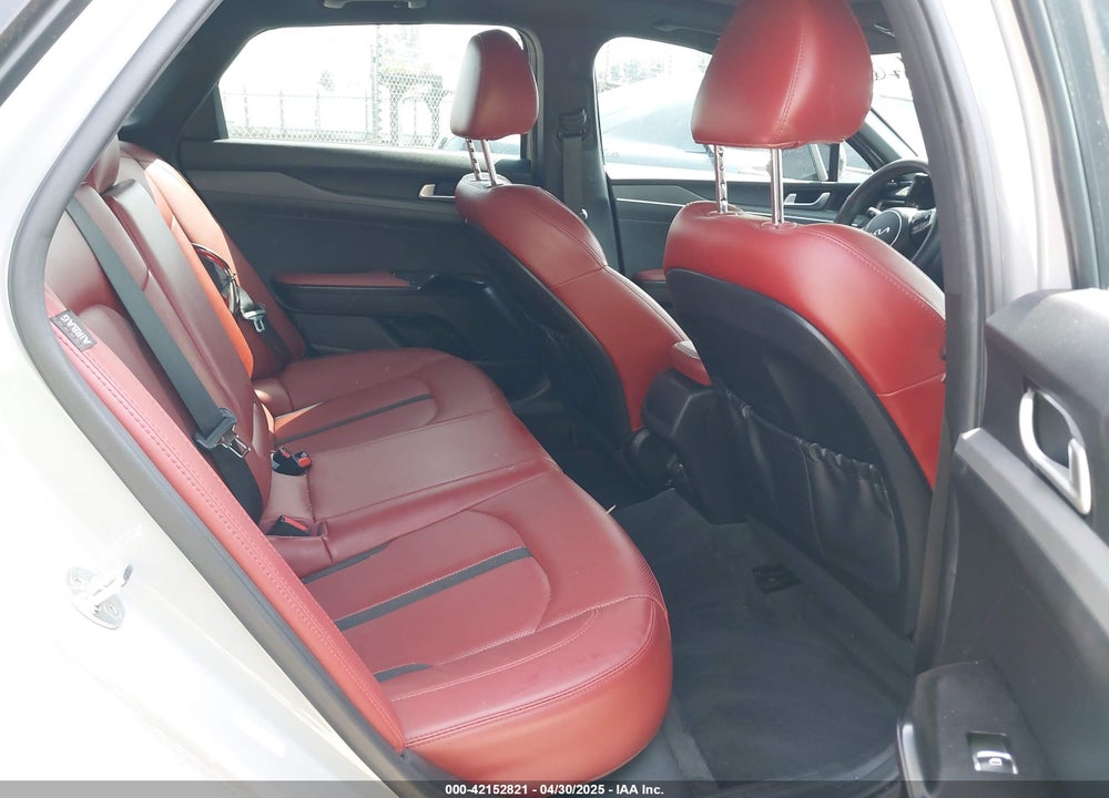 2022 KIA K5 VIN: 5XXG64J24NG124203