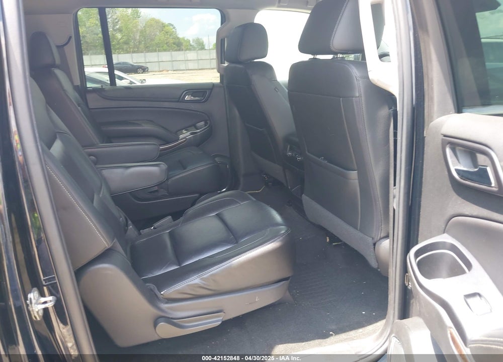 2018 CHEVROLET SUBURBAN VIN: 1GNSCHKC2JR269529