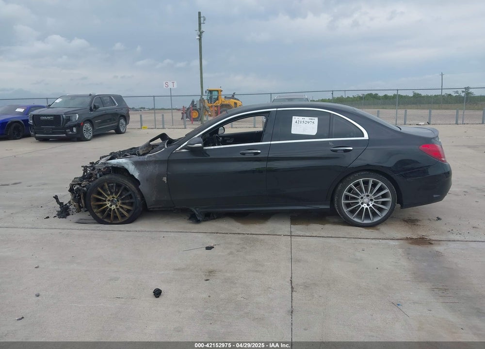 2015 MERCEDES-BENZ C 400 4MATIC VIN: 55SWF6GB1FU028501