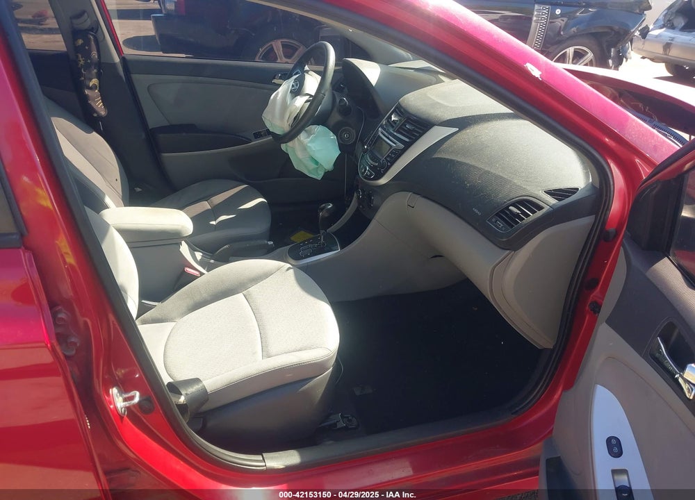 2013 HYUNDAI ACCENT VIN: KMHCU5AE6DU092072