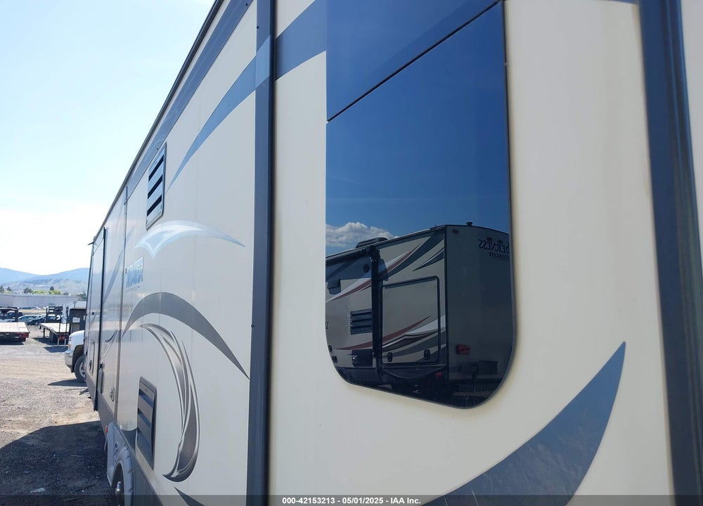 2019 KEYSTONE PREMIER VIN: 4YDT34R24KD430851