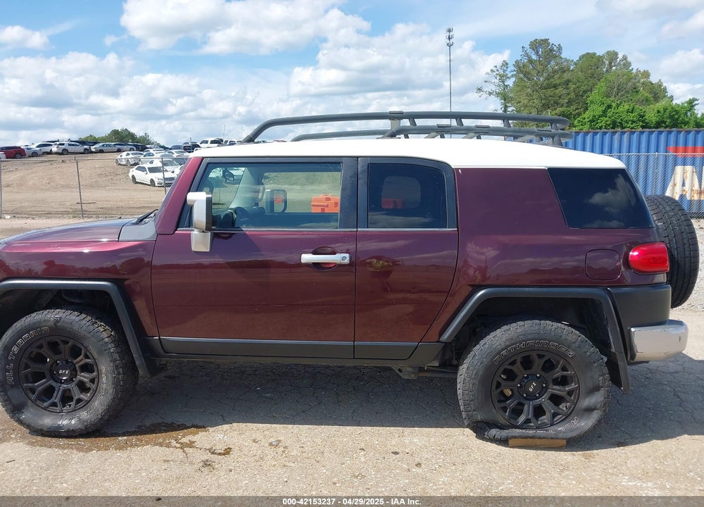 2007 TOYOTA FJ CRUISER VIN: JTEZU11F470018513