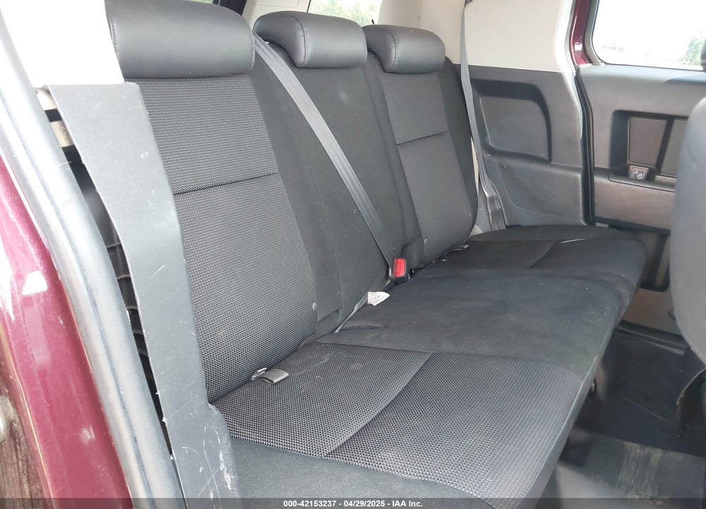 2007 TOYOTA FJ CRUISER VIN: JTEZU11F470018513