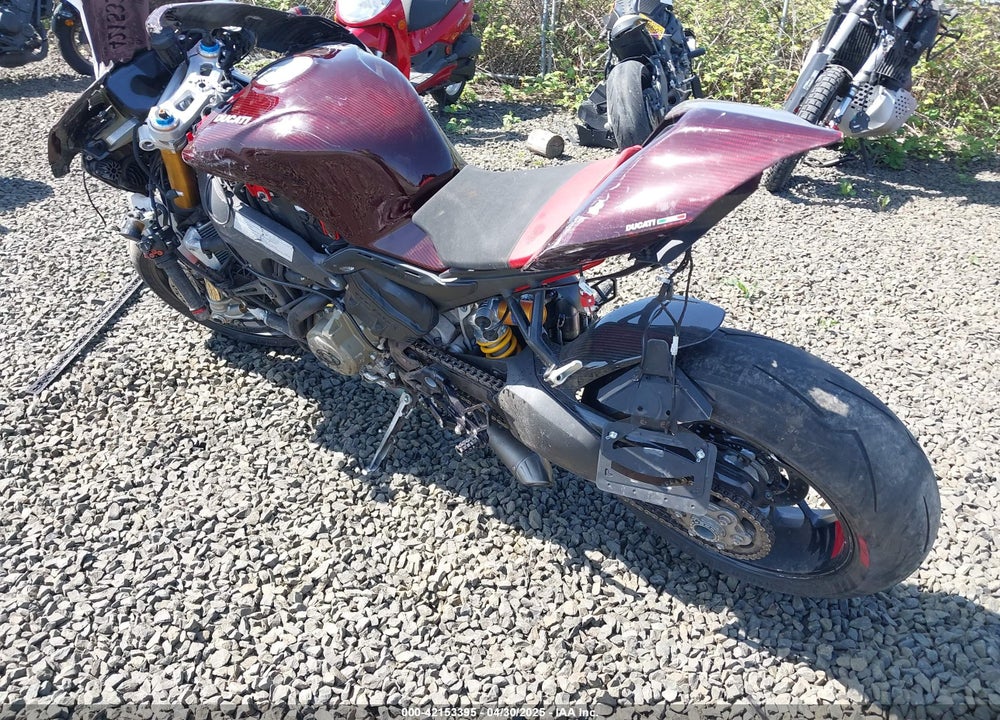 2023 DUCATI PANIGALE V4S VIN: ZDMDAGWW0PB004152