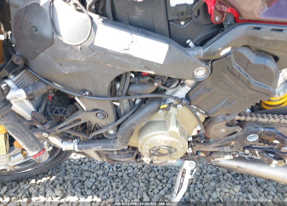 2023 DUCATI PANIGALE V4S VIN: ZDMDAGWW0PB004152
