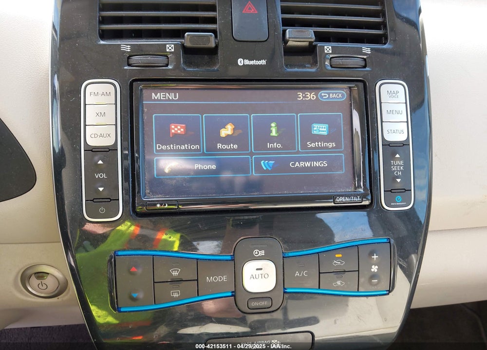 2011 NISSAN LEAF SL VIN: JN1AZ0CP8BT006619