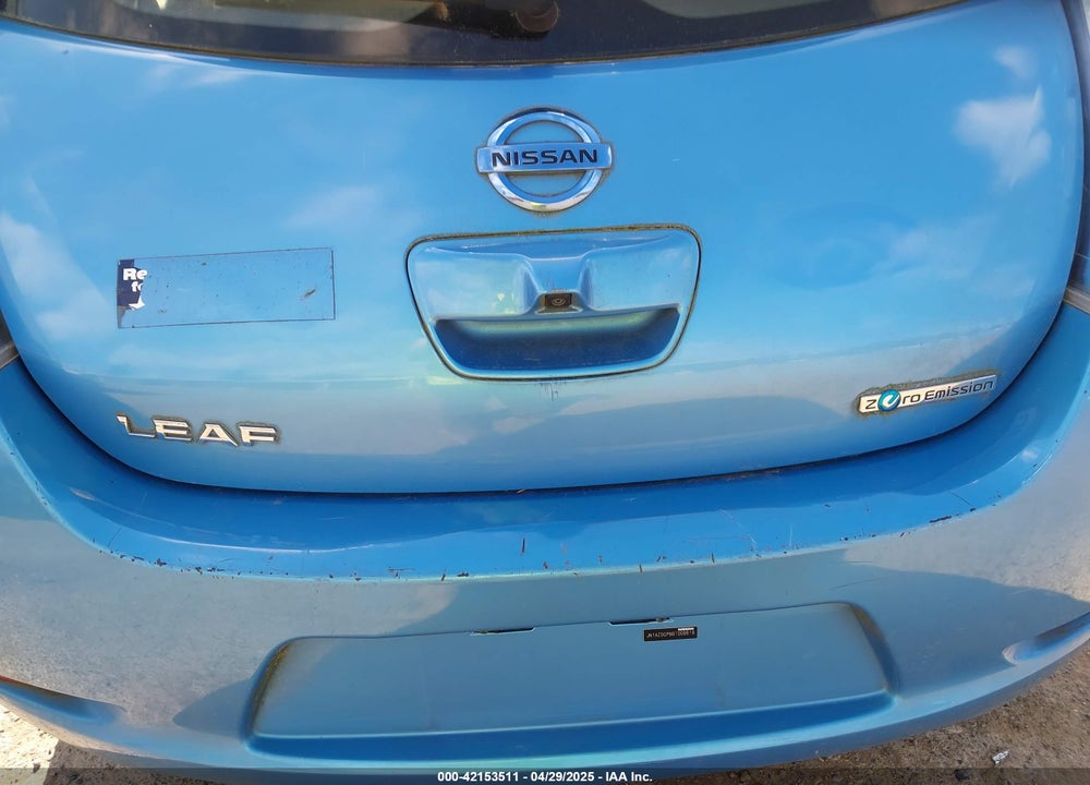 2011 NISSAN LEAF SL VIN: JN1AZ0CP8BT006619