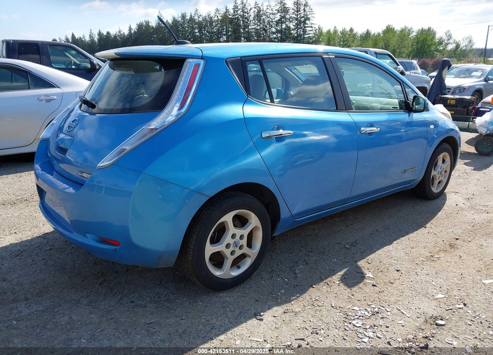 2011 NISSAN LEAF SL VIN: JN1AZ0CP8BT006619