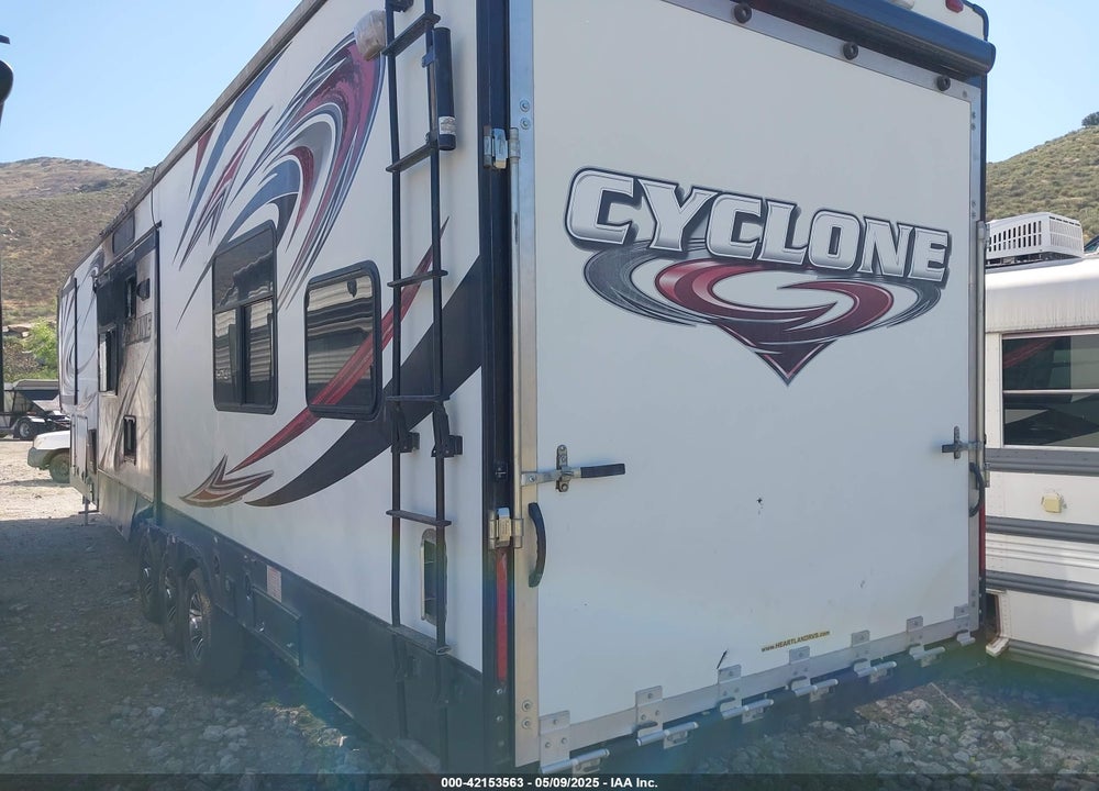 2014 HEARTLAND 3800 CYCLONE VIN: 5SFCG4336EE268385