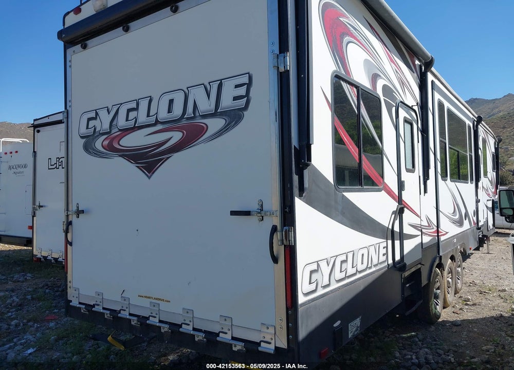 2014 HEARTLAND 3800 CYCLONE VIN: 5SFCG4336EE268385