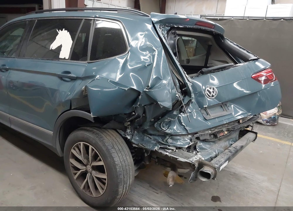 2020 VOLKSWAGEN TIGUAN VIN: 3VV3B7AXXLM058423