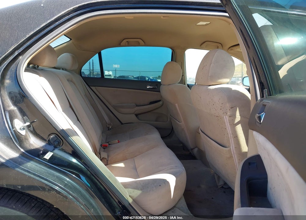 2004 HONDA ACCORD VIN: JHMCM56314C033771