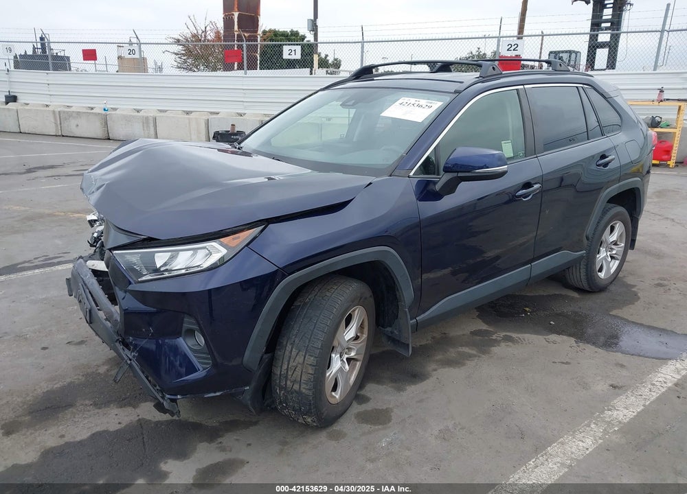 2021 TOYOTA RAV4 XLE VIN: JTMW1RFV1MD062147