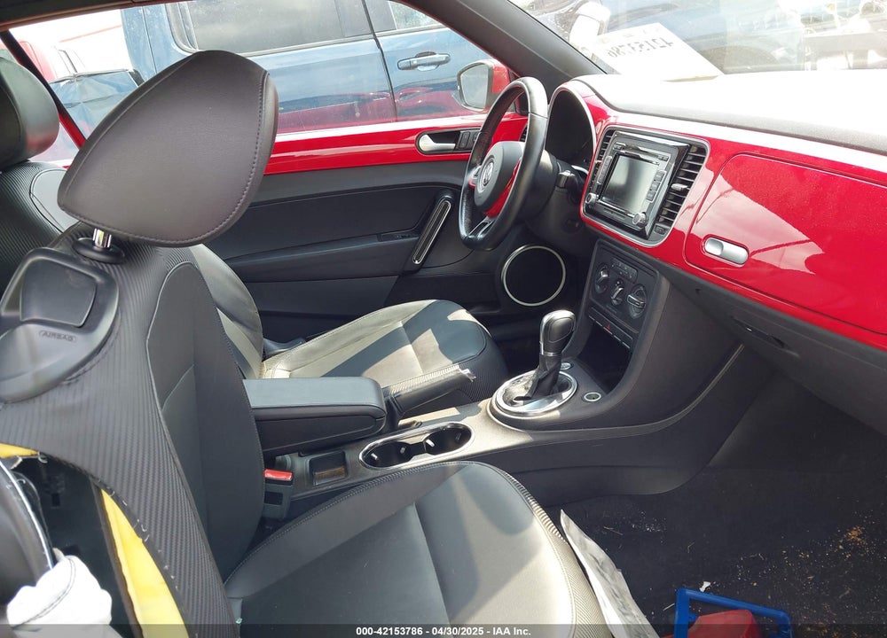 2014 VOLKSWAGEN BEETLE VIN: 3VW507AT1EM819012