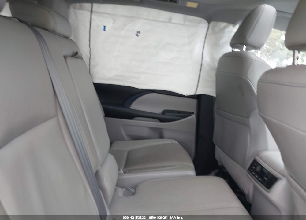 2016 TOYOTA HIGHLANDER XLE V6 VIN: 5TDJKRFH7GS313781
