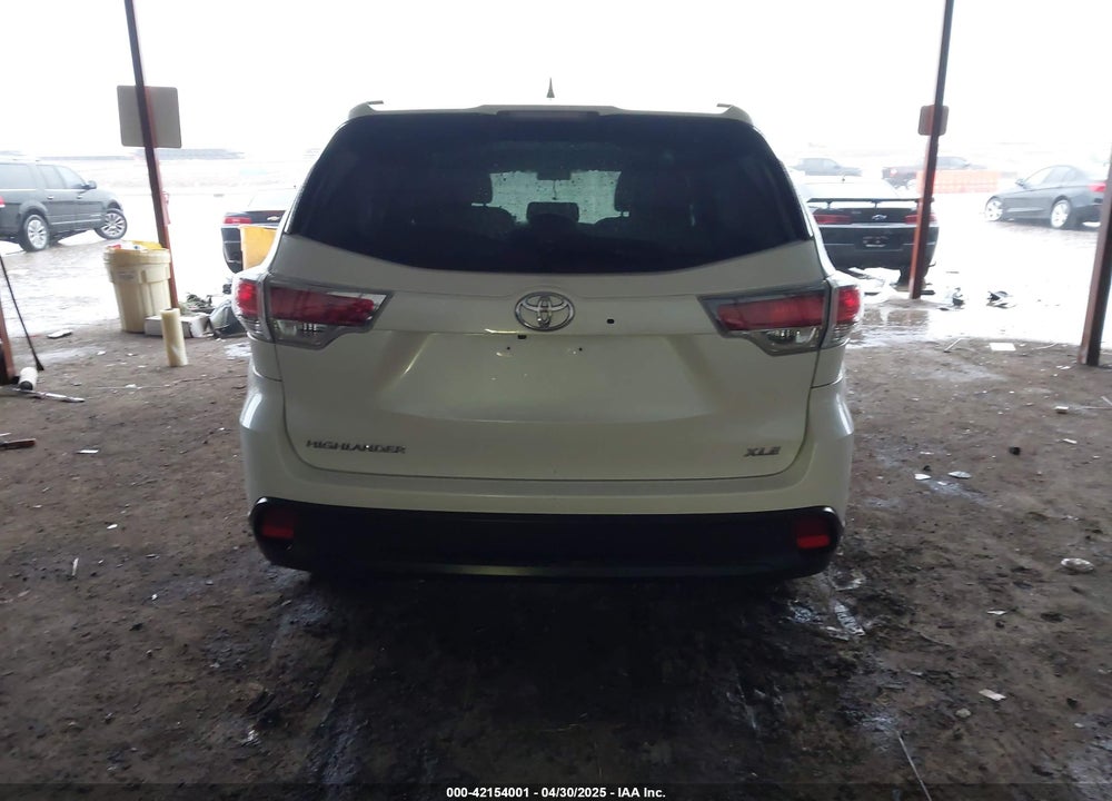 2016 TOYOTA HIGHLANDER VIN: 5TDJKRFH8GS232482