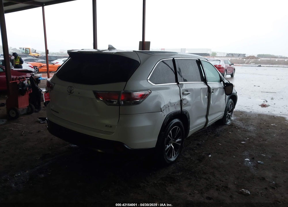 2016 TOYOTA HIGHLANDER VIN: 5TDJKRFH8GS232482