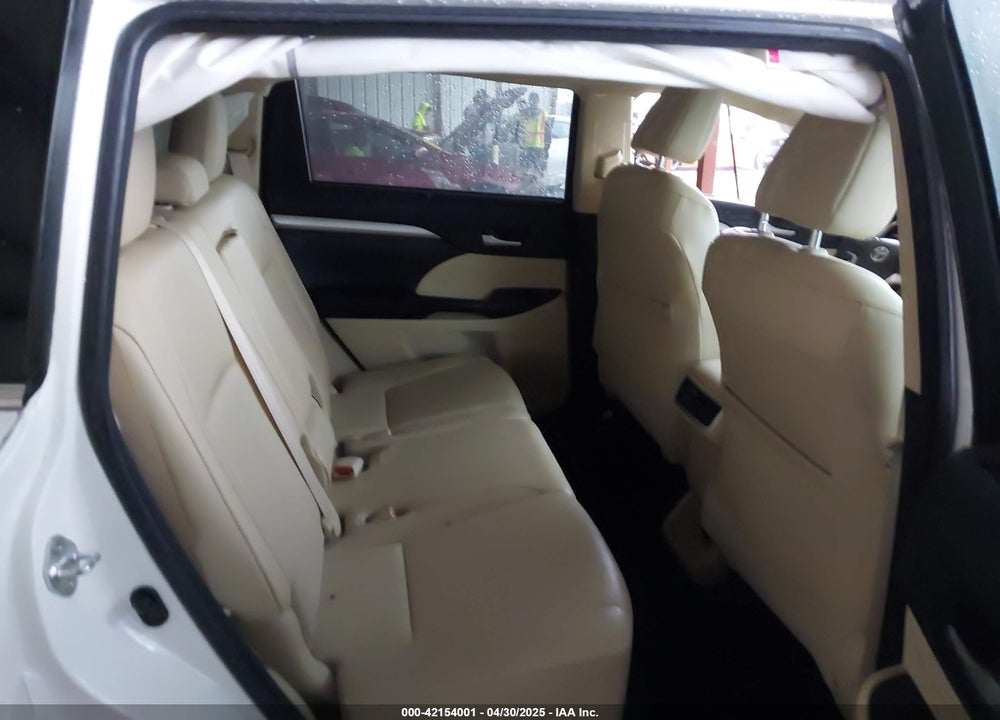 2016 TOYOTA HIGHLANDER VIN: 5TDJKRFH8GS232482