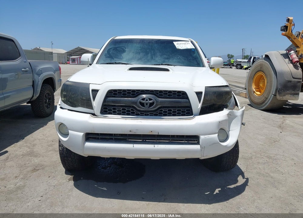 2011 TOYOTA TACOMA PRERUNNER V6 VIN: 3TMJU4GN0BM114873