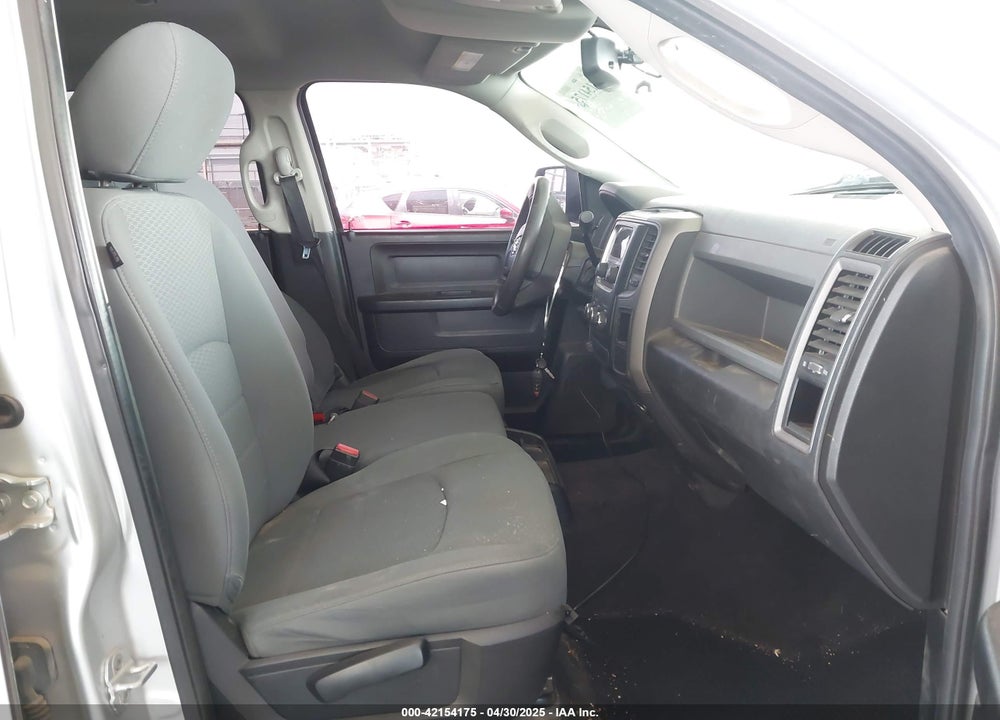 2013 RAM 1500 VIN: 1C6RR6KT9DS660157