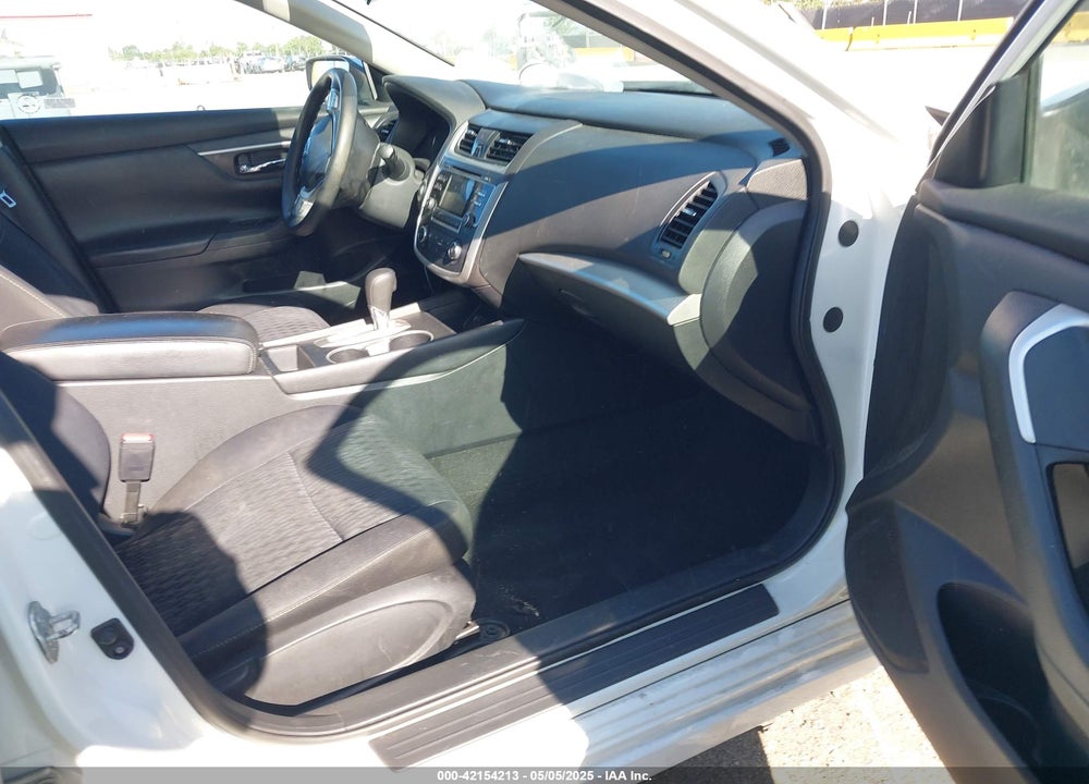 2017 NISSAN ALTIMA VIN: 1N4AL3AP3HC292297