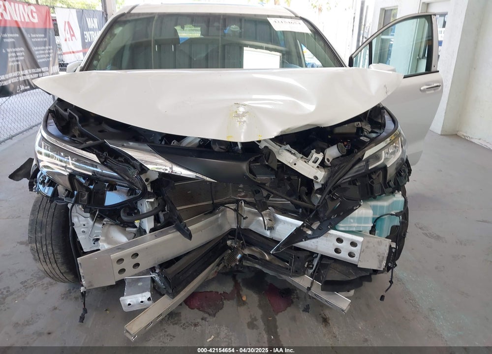 2023 TOYOTA SIENNA XLE VIN: 5TDYRKEC9PS176415