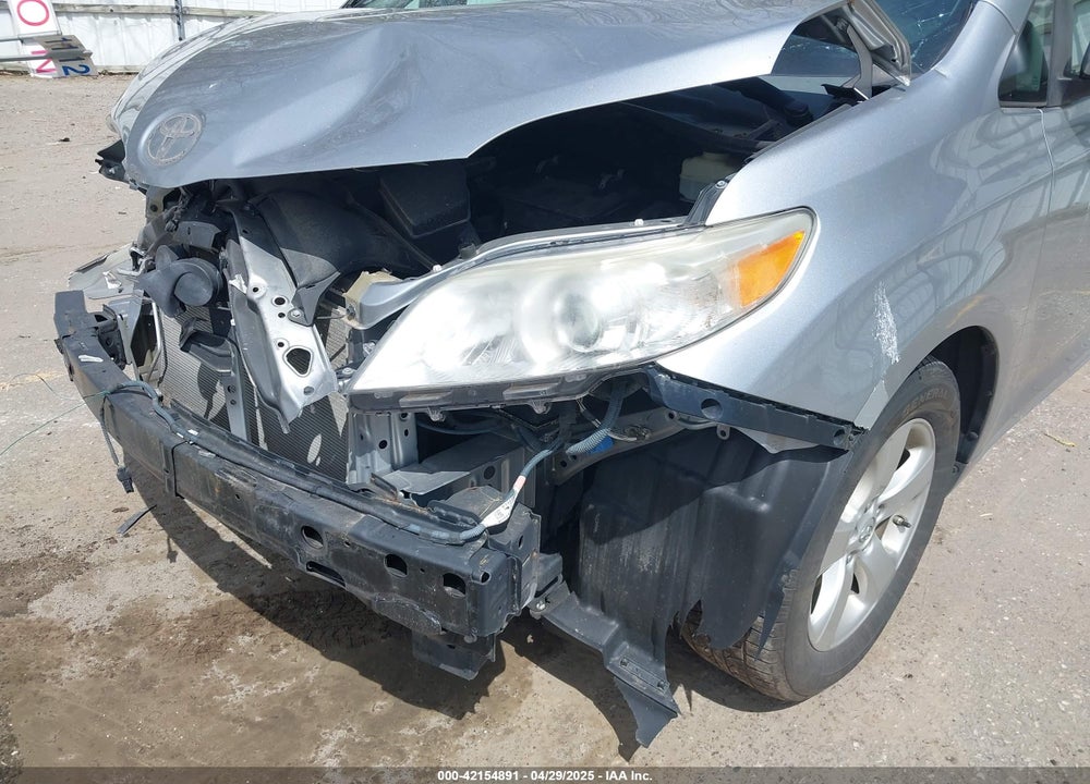 2015 TOYOTA SIENNA LE 8 PASSENGER VIN: 5TDKK3DC2FS601019