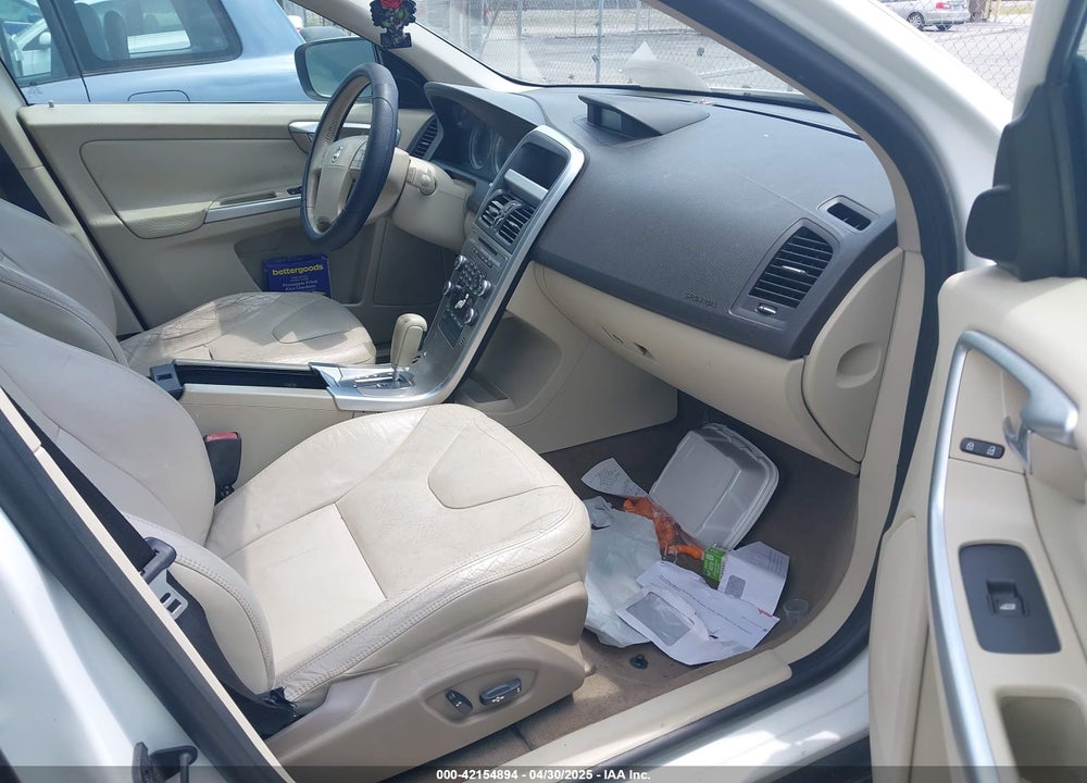 2010 VOLVO XC60 VIN: YV4992DZ0A2029275