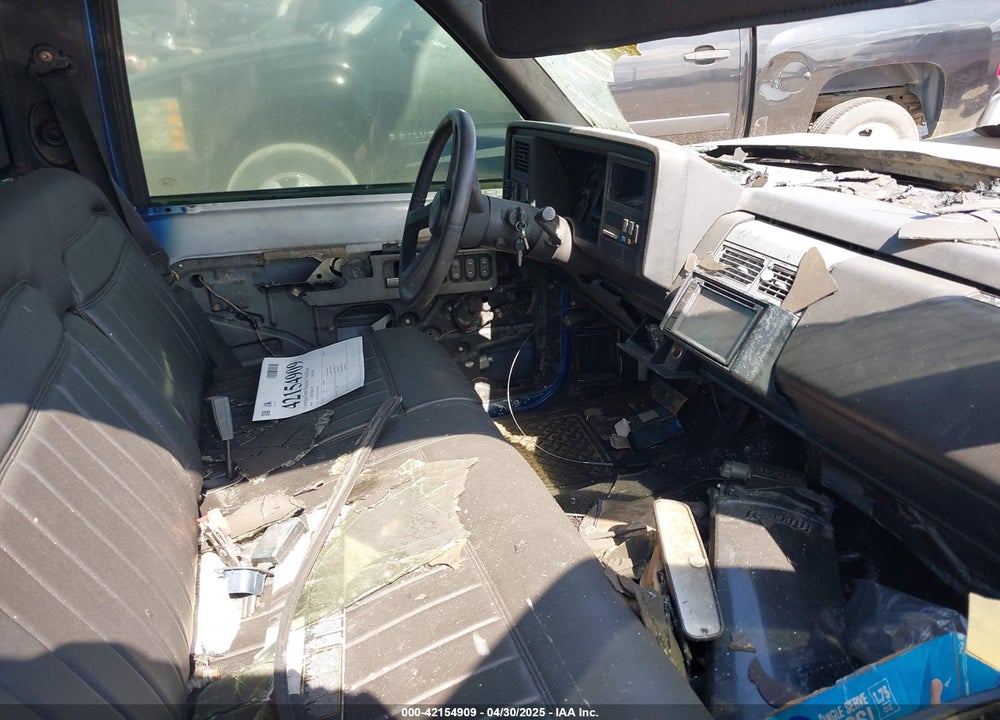 1990 CHEVROLET GMT-400 C1500 VIN: 1GCDC14K3LZ183663