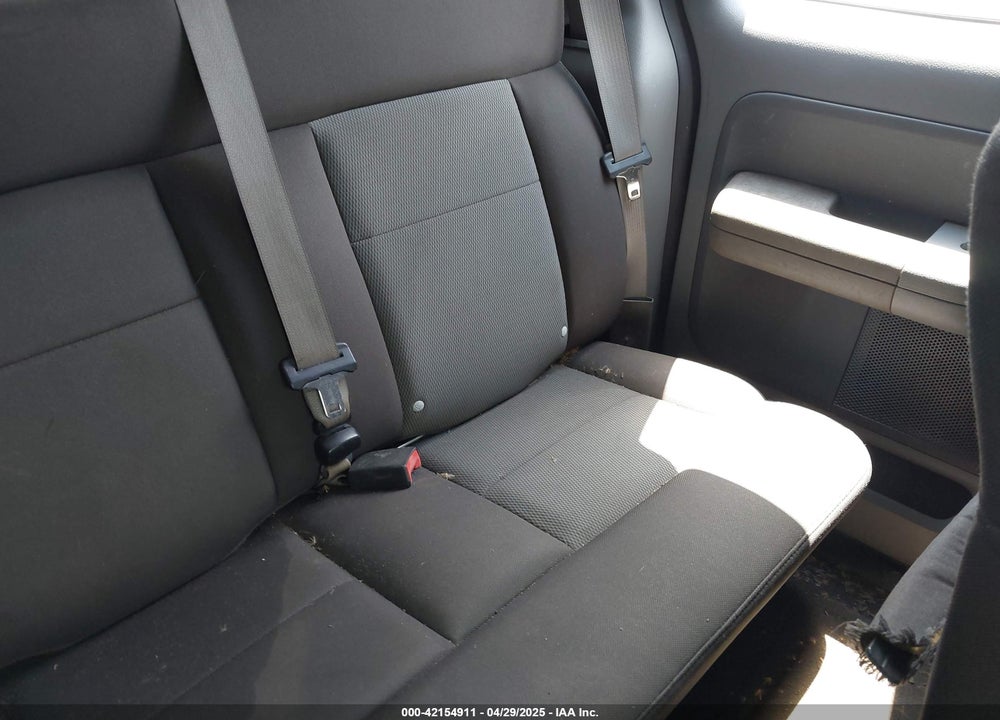 2005 FORD F-150 STX/XL/XLT VIN: 1FTRX12W05NA68609