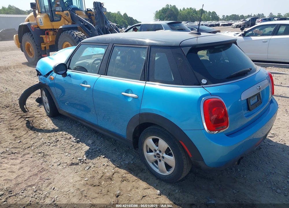 2015 MINI COOPER VIN: WMWXS5C56FT831505