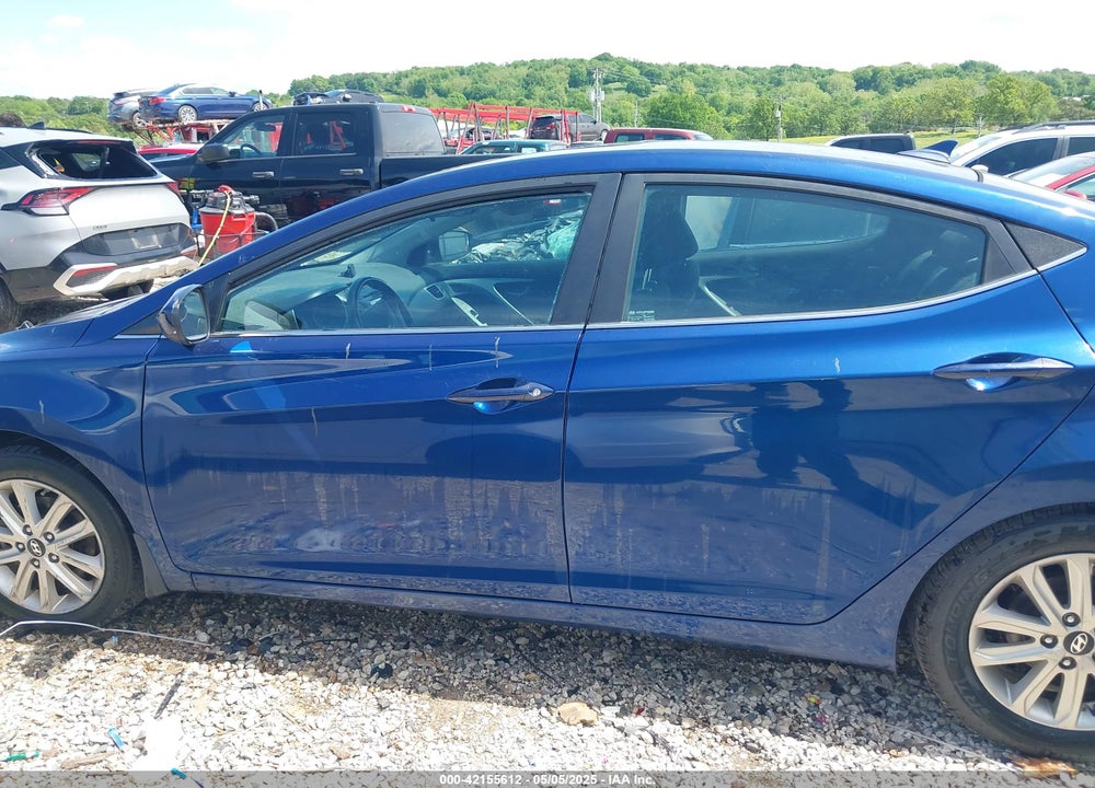 2015 HYUNDAI ELANTRA VIN: 5NPDH4AE7FH592603