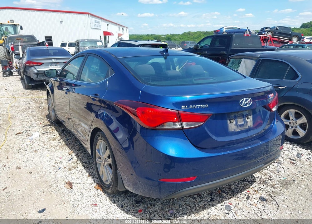 2015 HYUNDAI ELANTRA VIN: 5NPDH4AE7FH592603