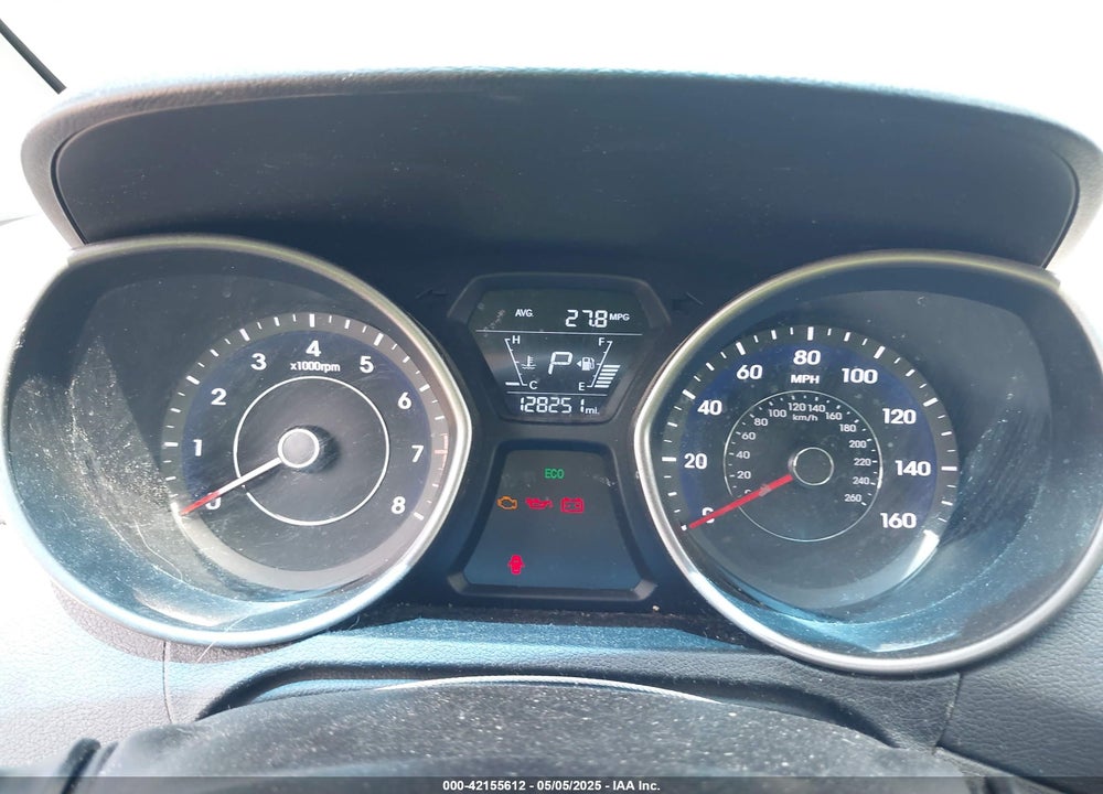 2015 HYUNDAI ELANTRA VIN: 5NPDH4AE7FH592603