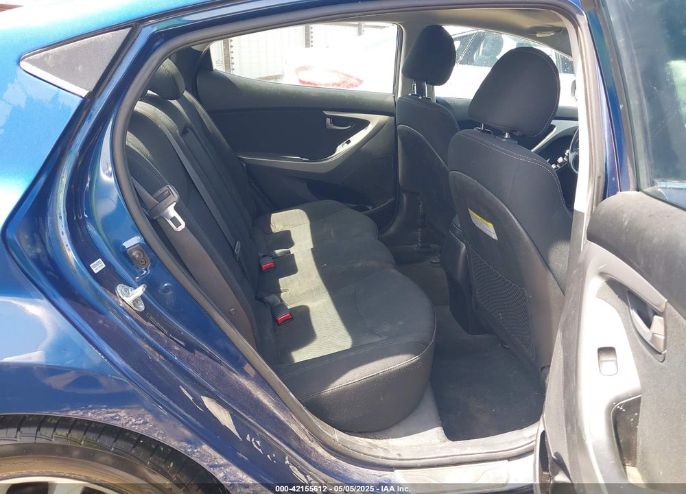 2015 HYUNDAI ELANTRA VIN: 5NPDH4AE7FH592603
