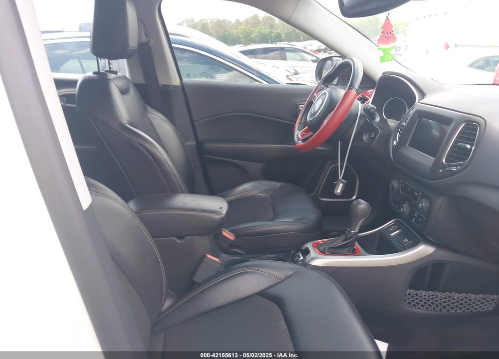 2018 JEEP COMPASS VIN: 3C4NJCBB2JT105839