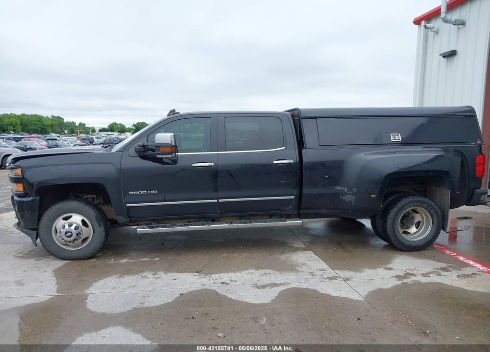 2015 CHEVROLET SILVERADO 3500HD LTZ VIN: 1GC4K0E81FF623868