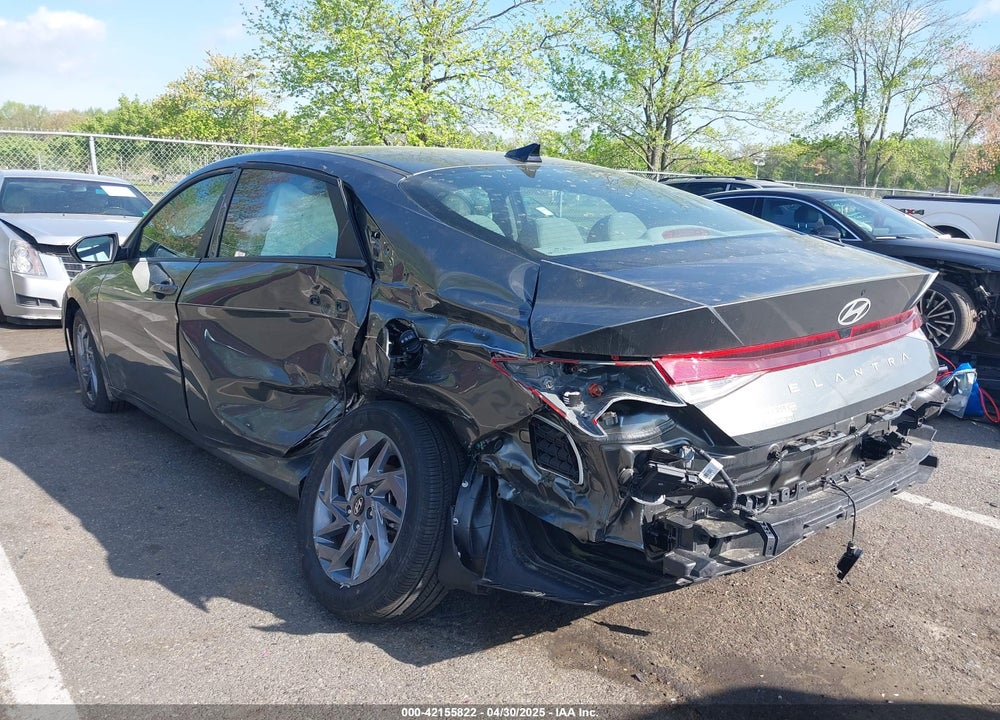 2024 HYUNDAI ELANTRA VIN: KMHLM4DG3RU759596