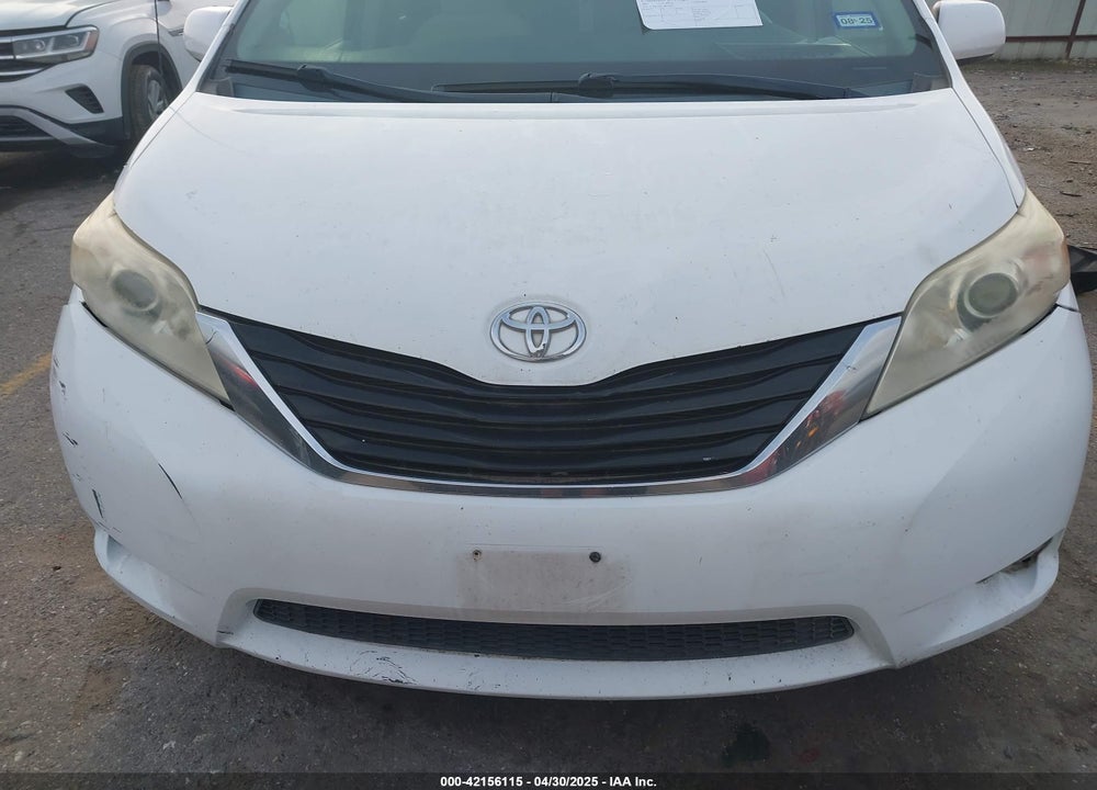 2011 TOYOTA SIENNA LE V6 VIN: 5TDKK3DC3BS101512