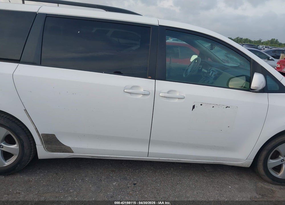 2011 TOYOTA SIENNA LE V6 VIN: 5TDKK3DC3BS101512