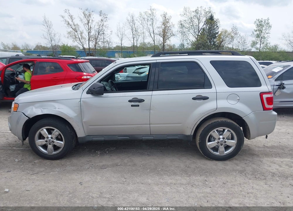 2009 FORD ESCAPE VIN: 1FMCU93GX9KB86707