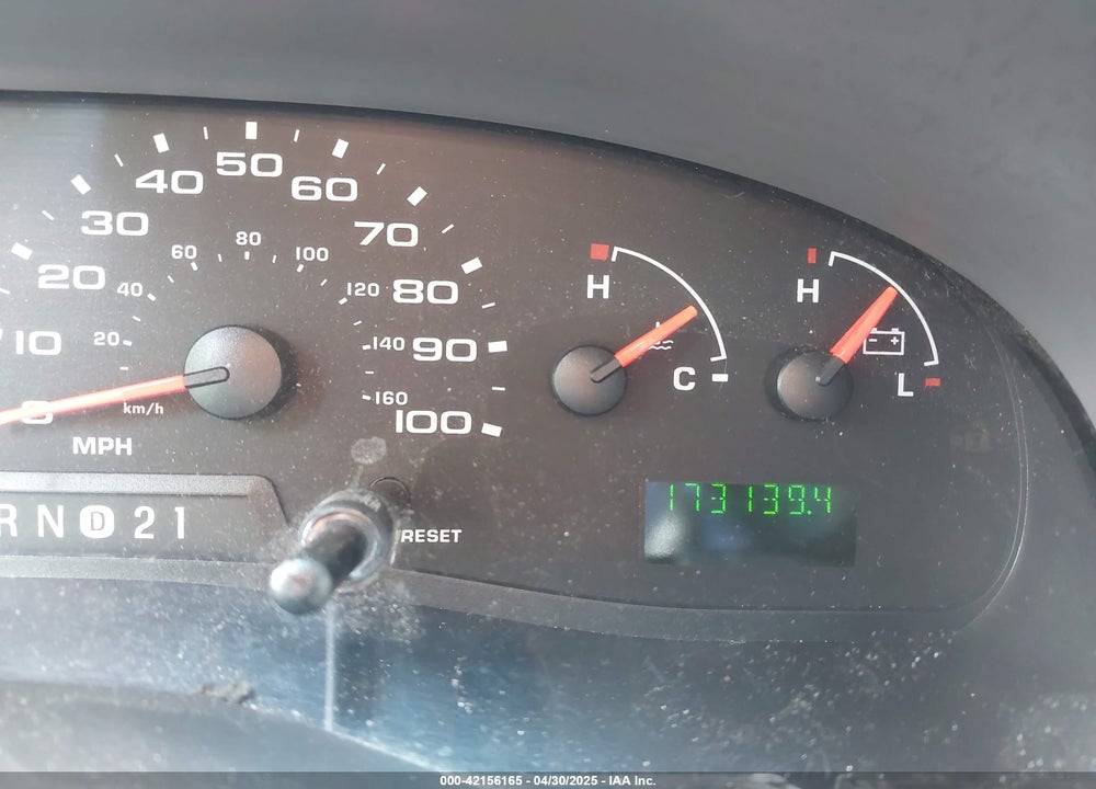 2007 FORD E-350 SUPER DUTY XL/XLT VIN: 1FBNE31LX7DB06562
