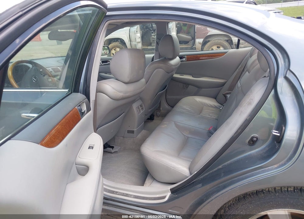 2005 LEXUS ES 330 VIN: JTHBA30G155078817