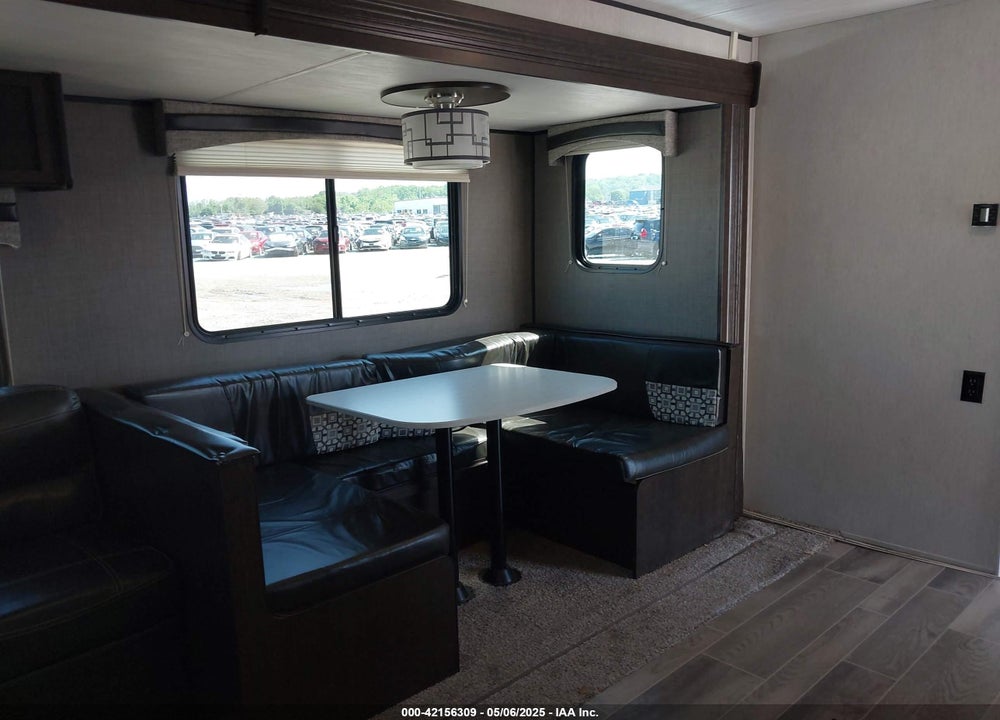 2020 TRAI RUNNER 28RE VIN: 5SFEB3226LE421256