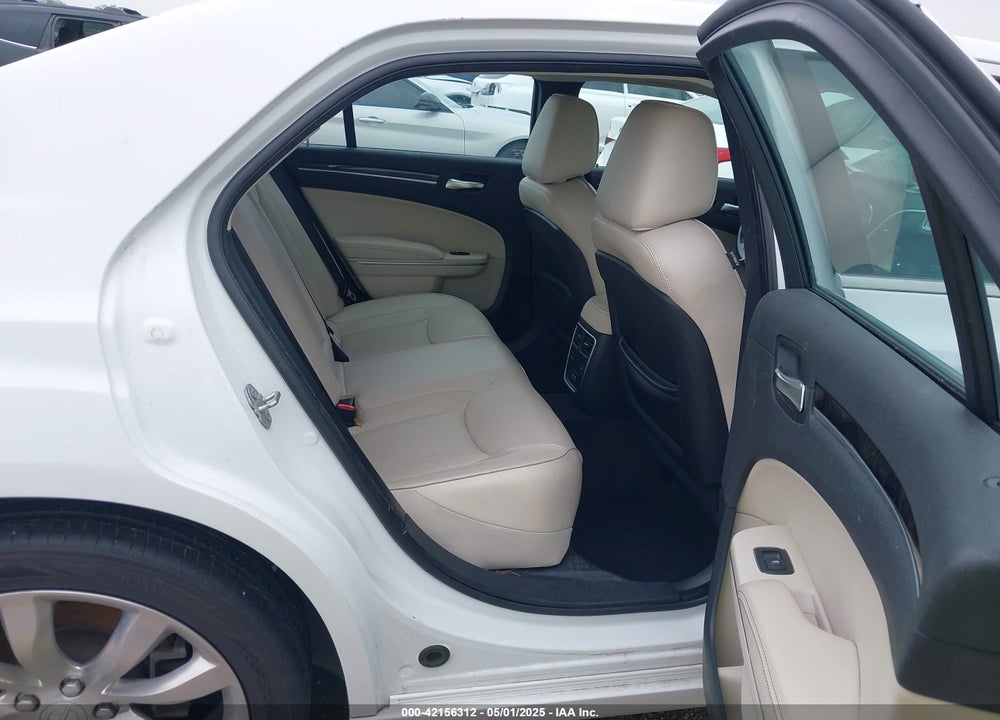 2019 CHRYSLER 300 VIN: 2C3CCAEG1KH536281