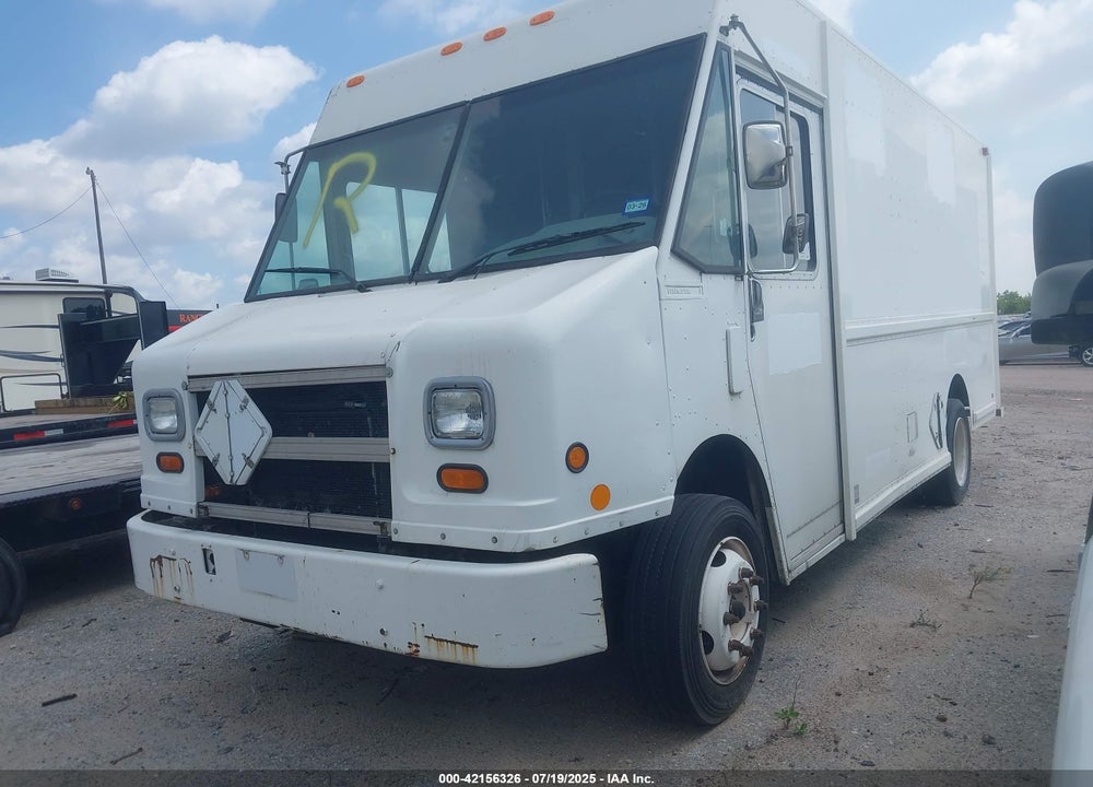 1999 FREIGHTLINER CHASSIS M LINE WALK-IN VAN VIN: 4UZA4FF43XCA61081