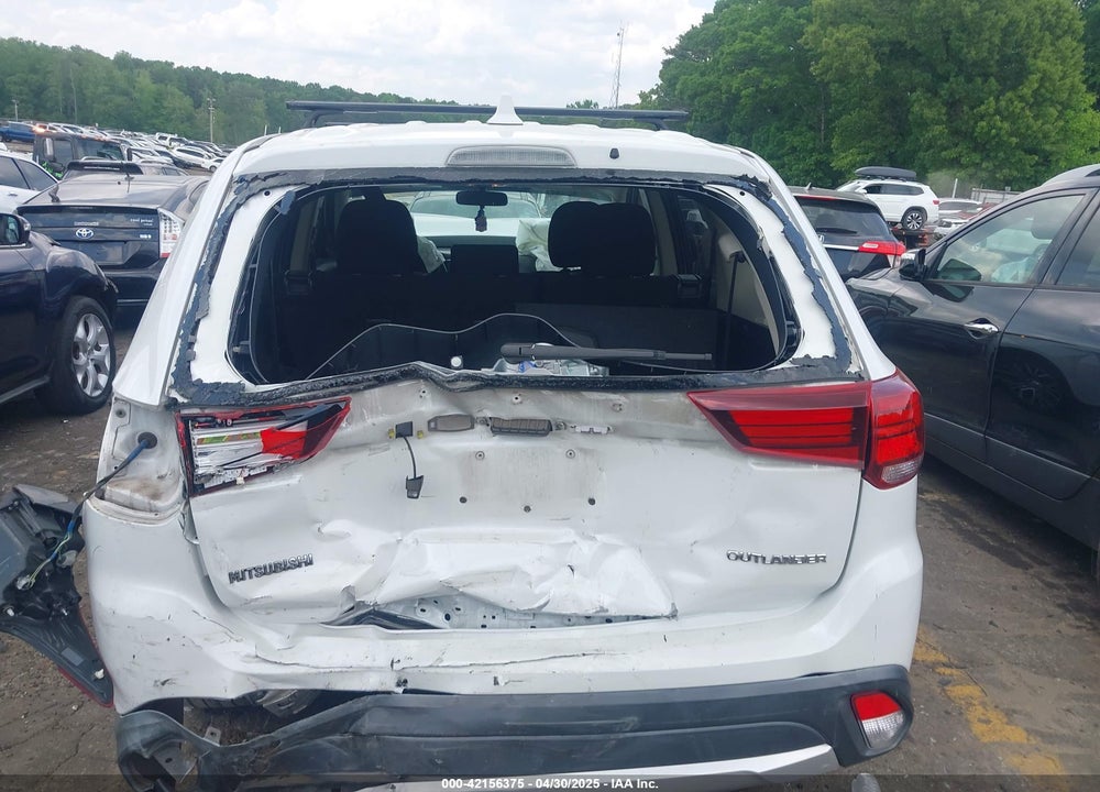 2018 MITSUBISHI OUTLANDER VIN: JA4AD2A34JZ014424