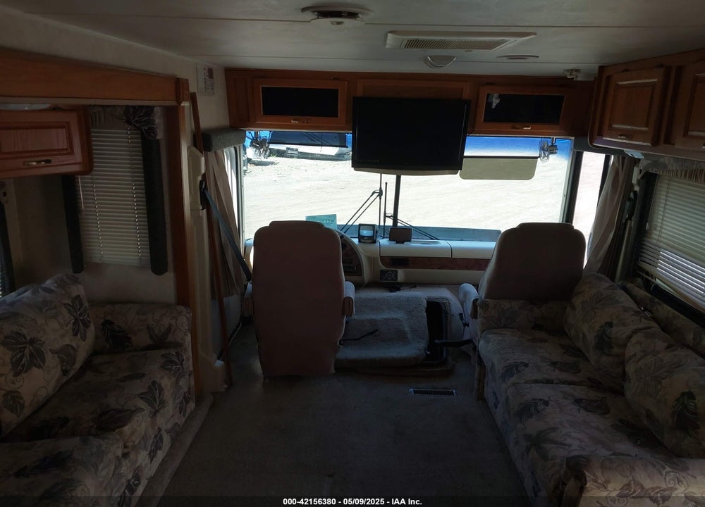 2005 DAMON F550 VIN: 1F6NF53S040A11300